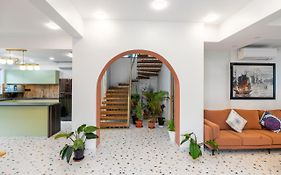 Villa Reverie - Ultra Modern Villa 200 Metres To Prestine Beach